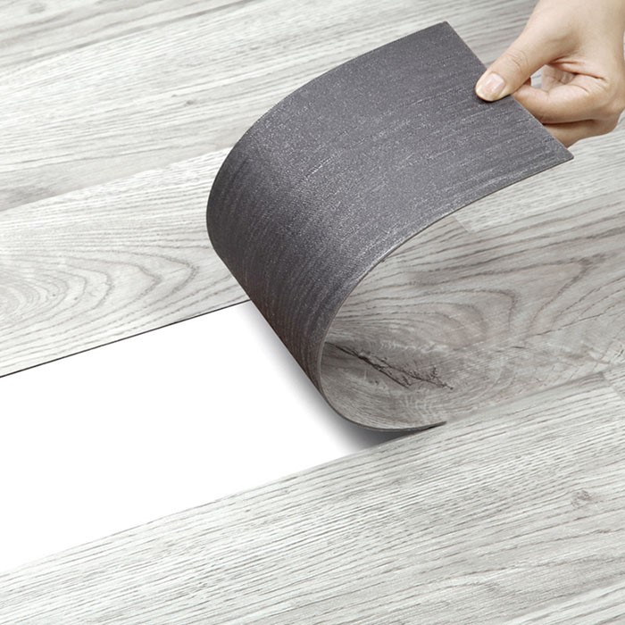 Thi công sàn nhựa dán keo chuyên nghiệp với chi phí tốt nhất tại Ngân Vũ